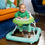 Centro de actividades Bright Starts Tiny Trek 2 en 1